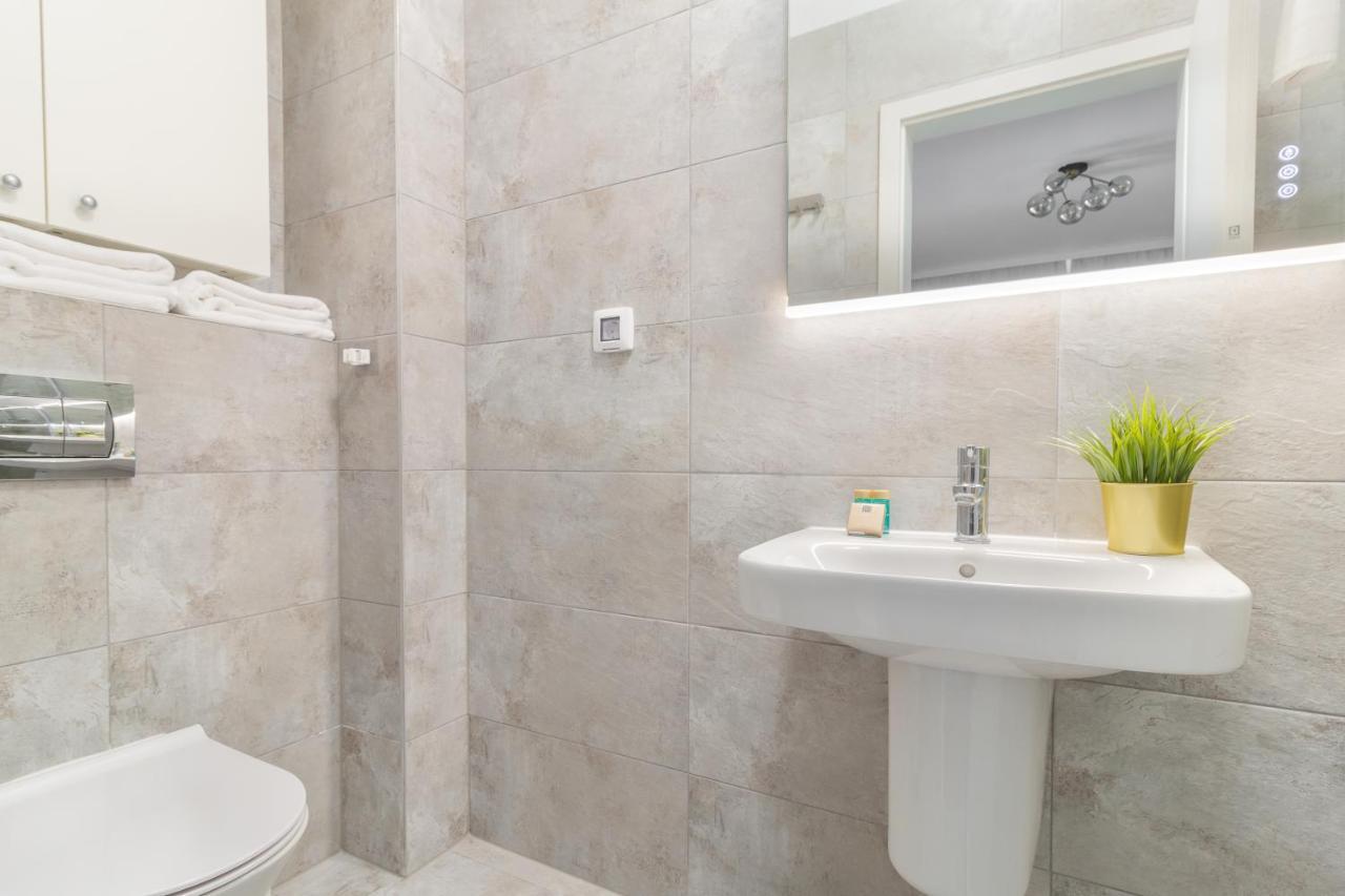 Vancouver Flat Oradea Eksteriør billede