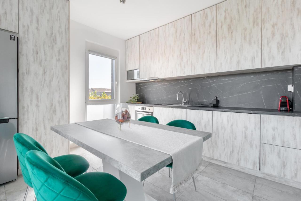 Vancouver Flat Oradea Eksteriør billede