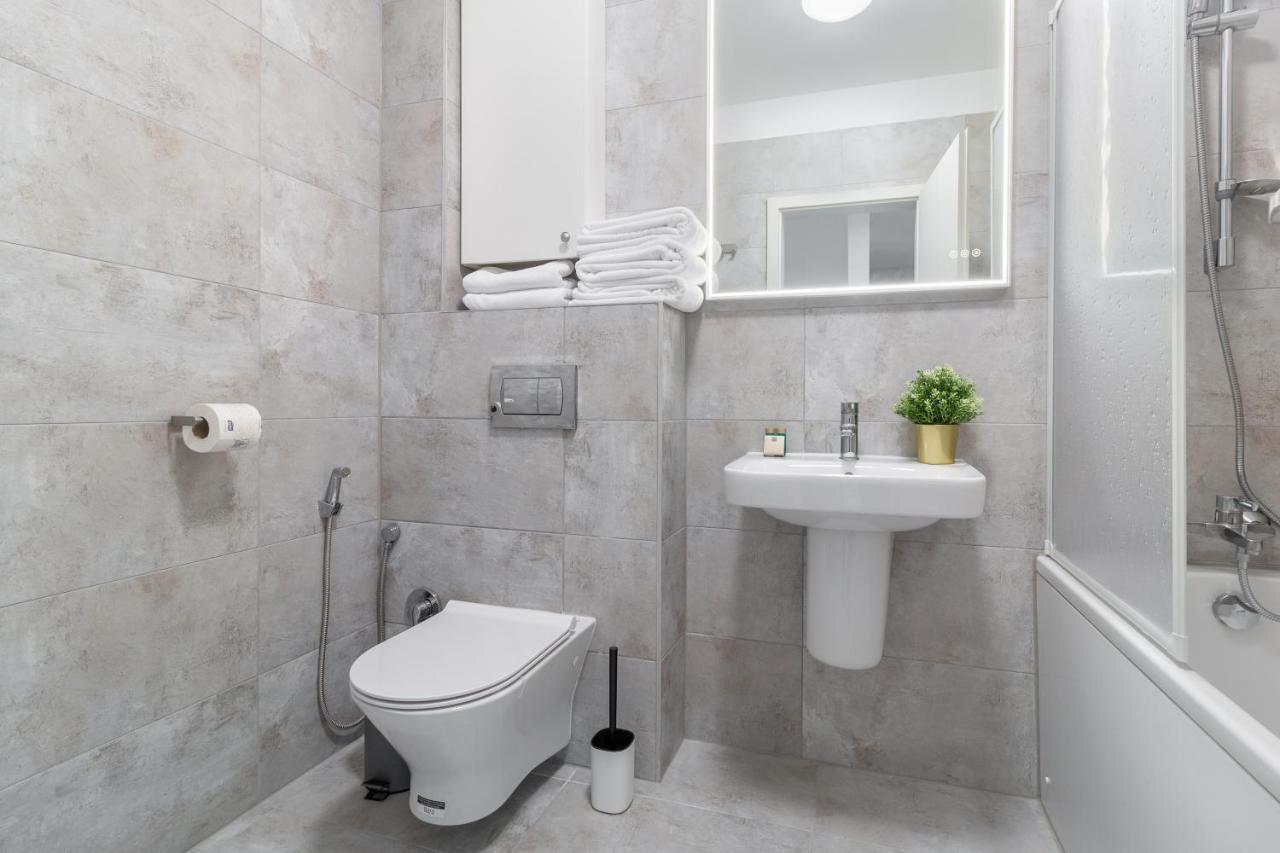 Vancouver Flat Oradea Eksteriør billede
